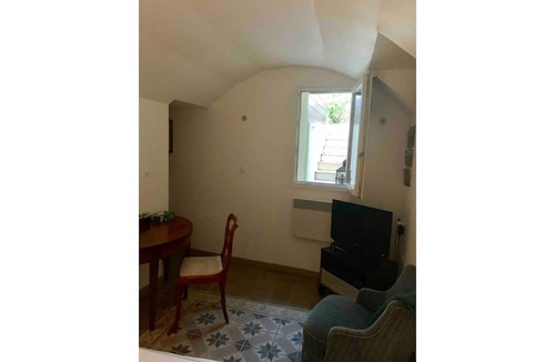 Perier Bed & Breakfast | Studio Perier with garden - Vélodrome 15 mns bus