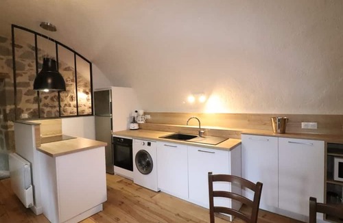 Saint-Jacques-des-Blats Cottage | Gite Saint-Jacques-des-Blats, 2 bedrooms, 4 persons