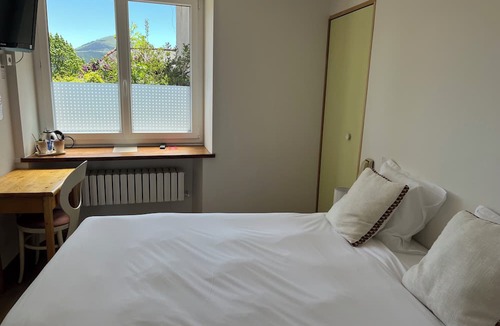 Saint-Julien-en-Champsaur Hotel | Hotel-restaurant Les Chenets
