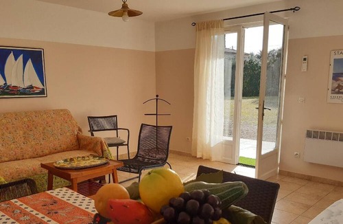 Plage de la Garonnette House | Bright House in Sainte-Maxime with Private Pool
