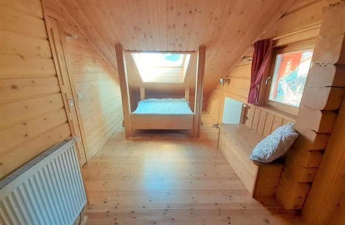 La Joue du Loup Ski Chalet | Chalet, 300m from ski slopes, view mountain, terrace, fireplace or stove, parking, tv, ski locker