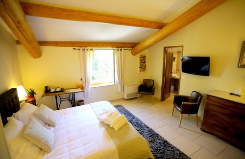 Pujaut Bed & Breakfast | Entre Vigne et Garrigue