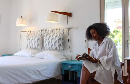 Riou - Petit Juas - Av de Grasse Bed & Breakfast | Villa du roc fleuri