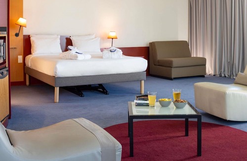 La Joliette Hotel | Novotel Suites Marseille Centre Euromed