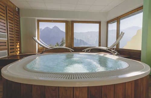 Montricher-Albanne Hotel | Club Vacances Bleues Arc-en-ciel - Ski Pass Inclus