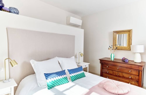 Les Cevennes House | Château de la Piscine - Appartements dans le Mas au coeur d'un grand parc arboré