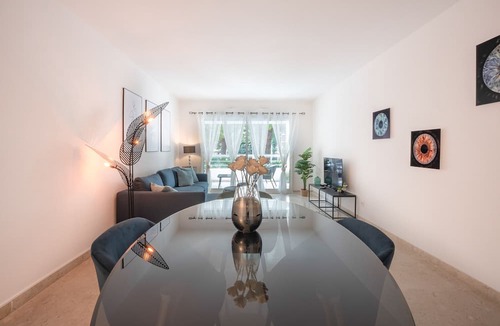 Cannes Apartment | Le Dolce Vita