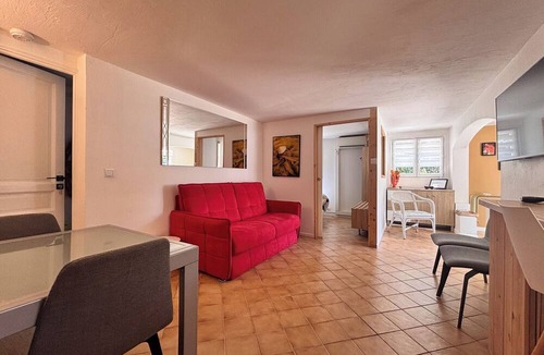 Mandelieu-La-Napoule Apartment | Dolce Apartment 3 Bedrooms 5 Guests 10min to Cannes
