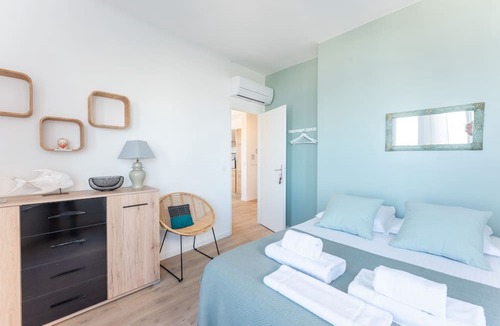 Saint-Lambert Apartment | ROCCA BIANCA - Sur la roche face à la mer et la bonne mère