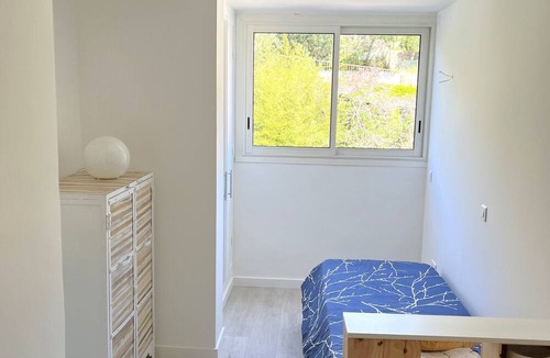La Croix des Gardes Apartment | Pierre Longue,3 bedrooms apartment with sea view in bulding with swimming pool