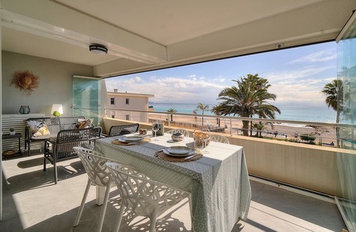 Villeneuve Loubet Beach Apartment | Cannes Luxury Rental - Stunning sea front apartment