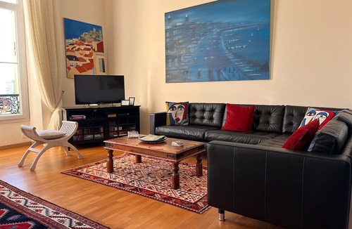 Riou - Petit Juas - Av de Grasse Apartment | 48. Bright and charming apt with a lovely view, two bedrooms and two bathrooms