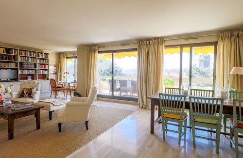 Cap-d'Antibes Apartment | LE CHATEAU DE LA PINEDE AP4198