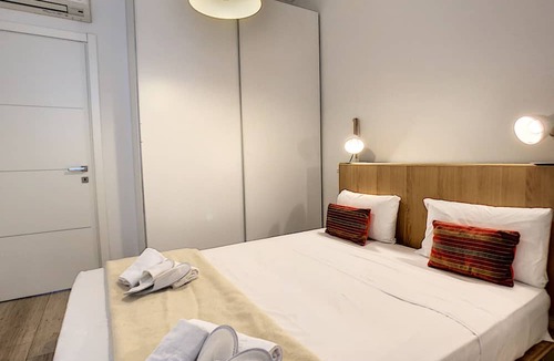 Carre d'Or Apartment | N&J - COTE JARDIN - Central - Close sea