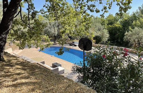Seillans Villa | Authentic restored sheepfold surrounded by century-old olive trees
