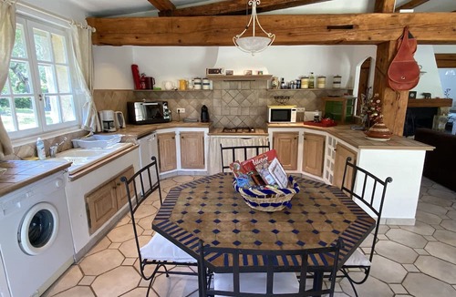 Seillans Villa | Authentic restored sheepfold surrounded by century-old olive trees