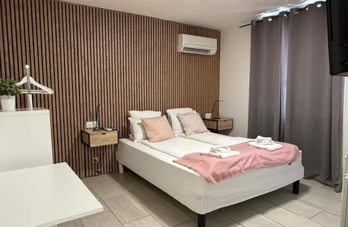 Prado - Republique Apartment | Kimi Résidence