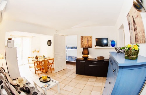 Les Bormettes Apartment | Nice T3 (2 bedrooms) 6 pers. 250m from the SEA with HEATED SWIMMING POOL & TENNIS (4)