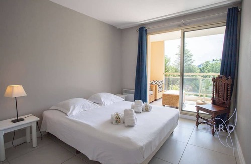 La Napoule Apartment | Beautiful apartment on the edge of the golf