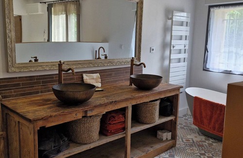 Marsillargues Other | Charming winegrower's farmhouse/villa recently renovated with swimming pool max 14 pers.