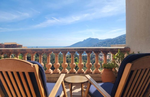Theoule-Superieur Apartment | Magnificent 2p sea view and swimming pool