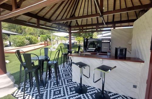 Notre-Dame-Limite Villa | Villa Massilia 14 pers with private pool and jacuzzi - Heights Marseille 15eme