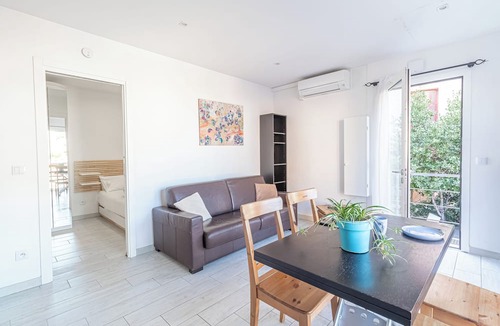 Beausoleil Condo | T2 garden, close to amenities MC