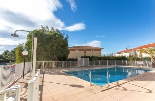 Boulouris-sur-Mer Apartment | Apartment Saint-Raphaël - 2 bedrooms - 3 beds - 1 bathroom