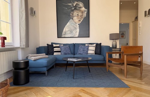 Antibes Old Town Apartment | RENOVATED charming 2 Bed & 2 Bath Apt. in old Antibes with outdoor terrace