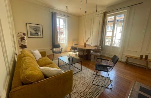 Les Cordeliers Apartment | Number 1 - Elegant 2 bedroom apartment
