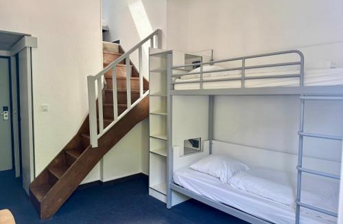 Sommieres Hostel | éthic étapes Le Cart - Sommières