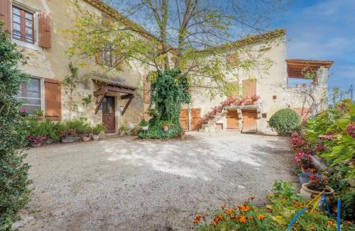La Garde-Adhemar Bed & Breakfast | La Ferme Des Rosières - Chambres