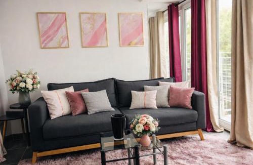 4th Arrondissement Apartment | Appartement T2 lumineux avec terrasse privée Botinelly