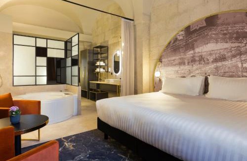 Quartier Administrations Hotel | Le Grand Hôtel Dieu by SOWELL COLLECTION
