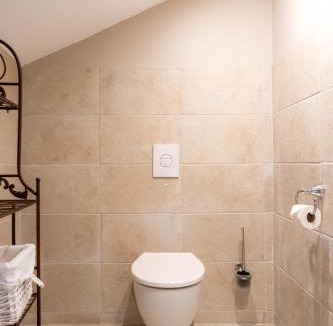 Montsegur-sur-Lauzon Bed & Breakfast | Maison d'Hôtes Les Caroubiers
