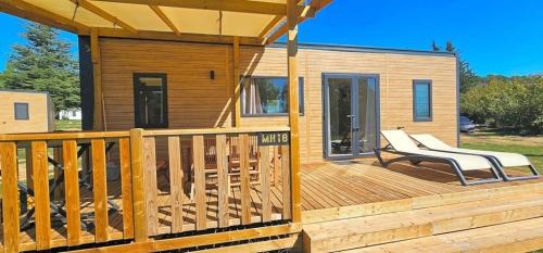 Saint-Laurent-du-Verdon Other | ZEcamping 3 étoiles pet friendly et piscine avec accès direct à un lac