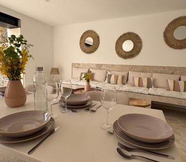 Cadenet Apartment | Domaine du Colombier au Tilleul