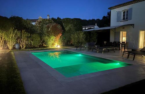 Mallemort Villa | Golf de Pont Royal Villa les Micocouliers climatisée 4 chambres Piscine chauffée Parking