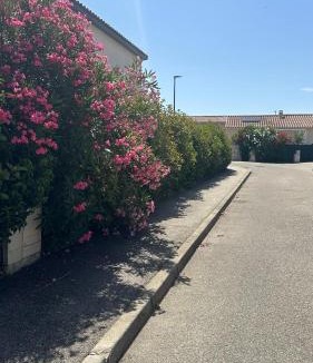 Courthezon Villa | ADENA - Maison lumineuse avec parking privé Courthézon