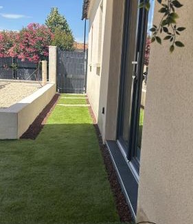 Courthezon Villa | ADENA - Maison lumineuse avec parking privé Courthézon
