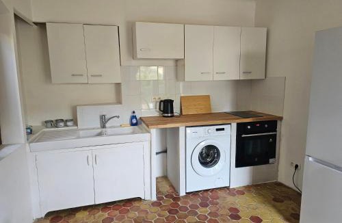 Lauris Apartment | Petit appartement dans le village