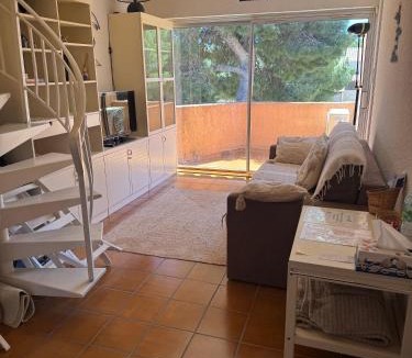 La Couronne Apartment | Studio La Couronne Plage 5 mn à pied & Gare à 8 mn avec climatisation