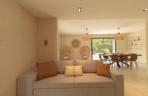 Caissargues Villa | BaliBoHome, New, villa décor, close to Nîmes