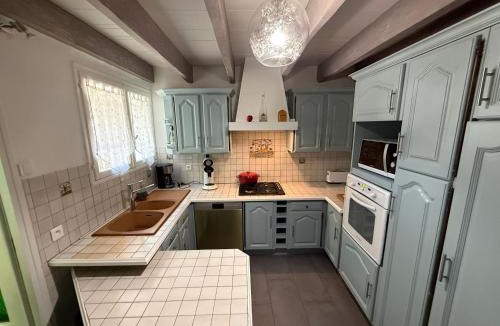 Mondragon Villa | Villa La Marpierre