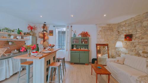 Avignon City Centre Apartment | La Verrière du Chapeau Rouge - Entièrement climatisé