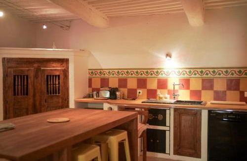 Cadenet House | Charmante maison de village provençale