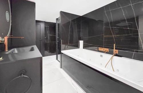 Aix-les-Bains City Center Apartment | Villa Bagatelle Aix-les-Bains