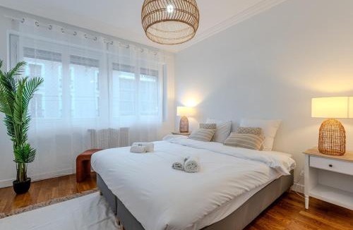 Quartier Chorier-Berriat Apartment | 5 min walk GEM - 2 bedrooms - fiber wifi - loggia