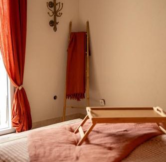 Aurons Bed & Breakfast | Le Castelas - Hébergement complet