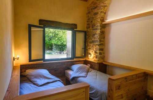 Blandas Other | La Grange d'Emile gîtes, roulottes et piscine
